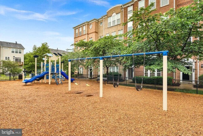 Building Photo - 42788 Lauder Terrace