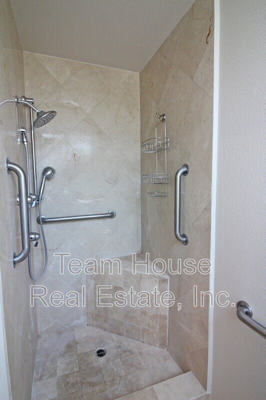 Building Photo - 25433 Plaza Escovar