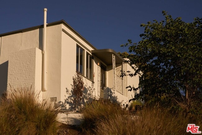 Building Photo - 4801 O Sullivan Dr