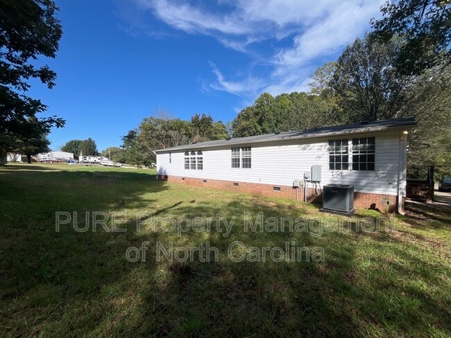 Building Photo - 318 Rankin Hill Rd