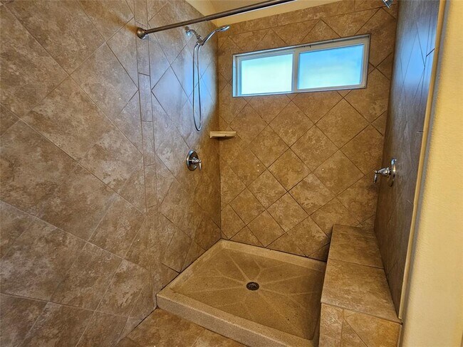 Building Photo - 13708 Loleta Way