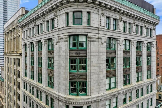 Building Photo - 306 Fourth Ave