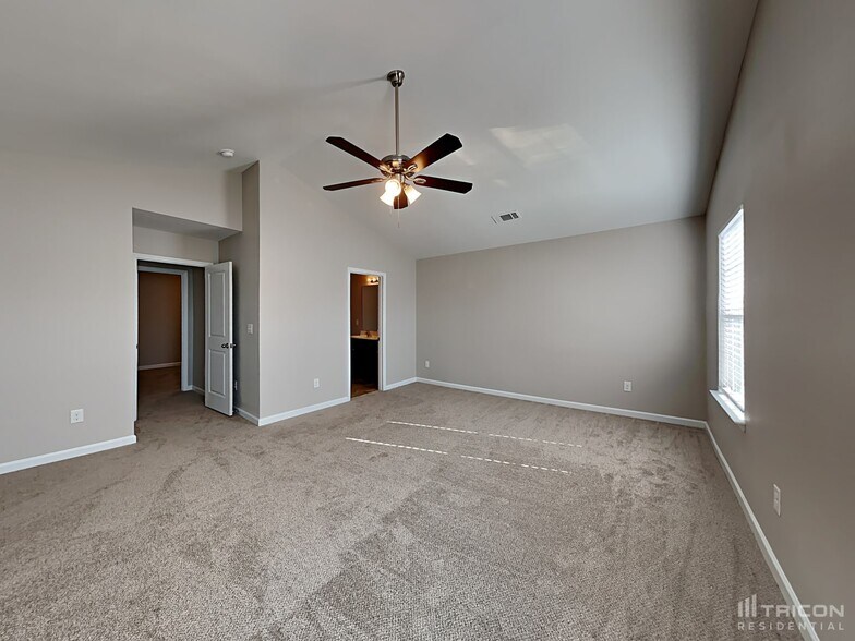 Building Photo - 2640 Cider Ridge Rd