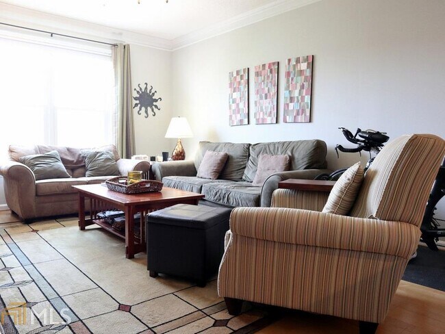 Building Photo - 10 Perimeter Summit Blvd