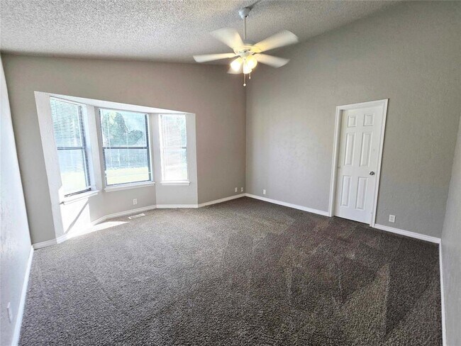 Building Photo - 217 Cypress Dr