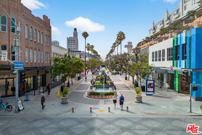 Building Photo - 1234 19th St