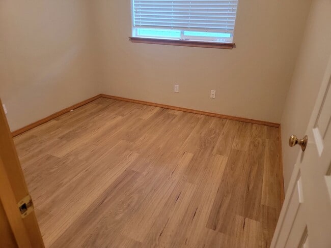Building Photo - **Half off Full 1st Month's Rent** Great 3-bed Home In Spokane Valley