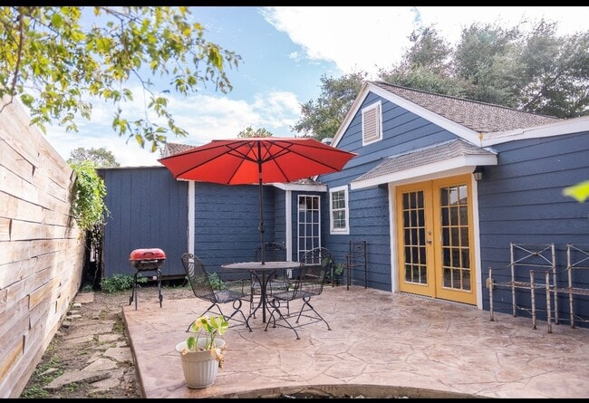 Primary Photo - 2951 Iola St