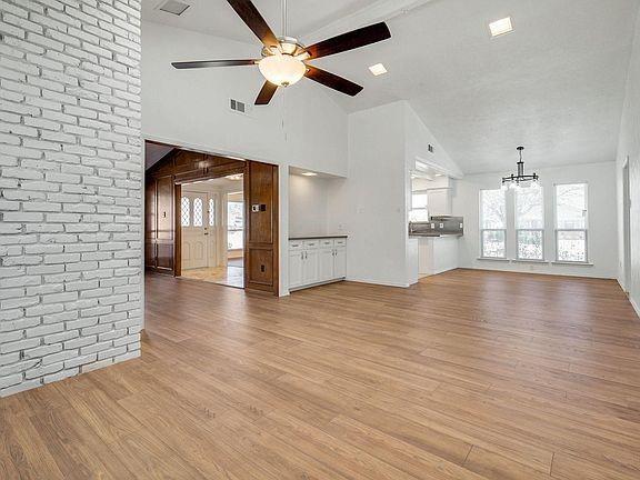 Building Photo - 1710 Hanover Dr