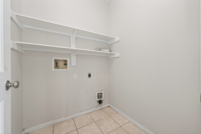 Building Photo - 20906 Greenfield Trail