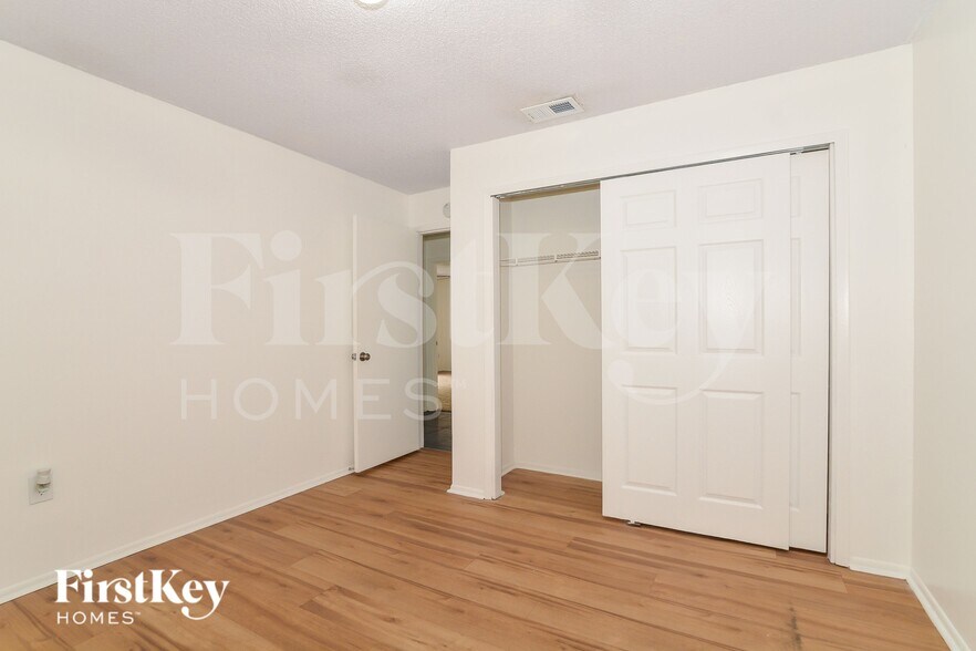 Building Photo - 3228 Curry Woods Cir