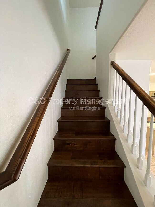 Building Photo - 1279 Gorge Run Wy