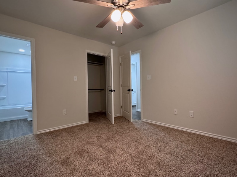 Building Photo - 102 Pecan Dr