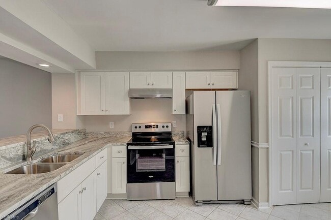 Building Photo - 435 Wayman Ln