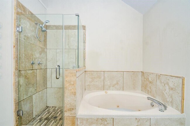 Building Photo - 2906 Cocona Ln