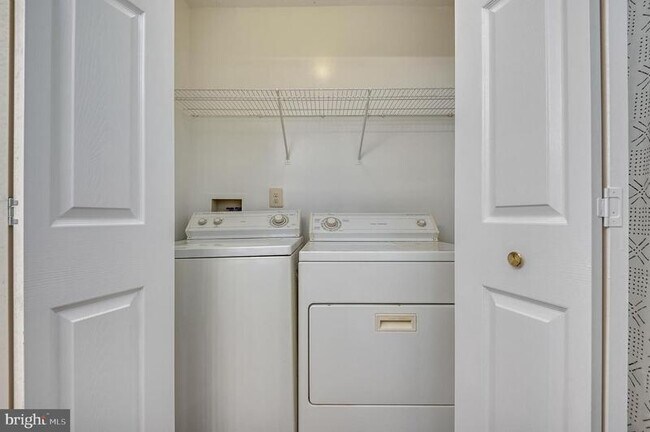 Building Photo - 45 Ashlar Hill Ct