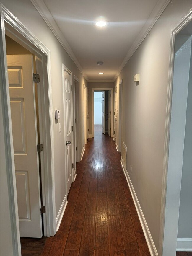 Building Photo - Wonderful Bogart Home in Pleasant Pines!