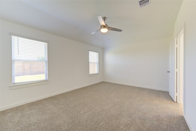 Building Photo - 8038 Tropea Dr
