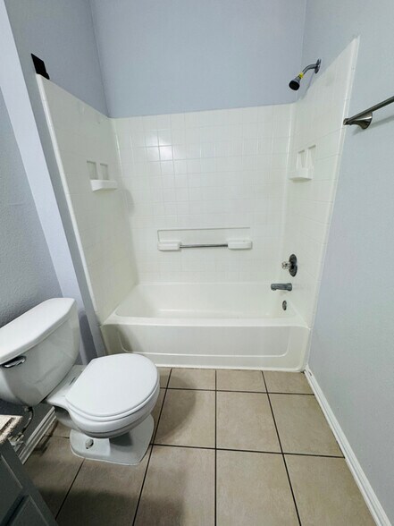 Building Photo - 5837 Swords Dr