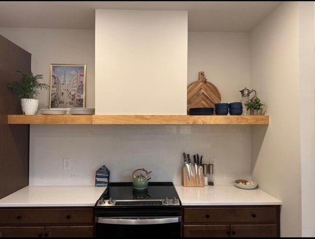 Building Photo - Earn Wealth While Leasing - Like a Homeowner - Lease to Own