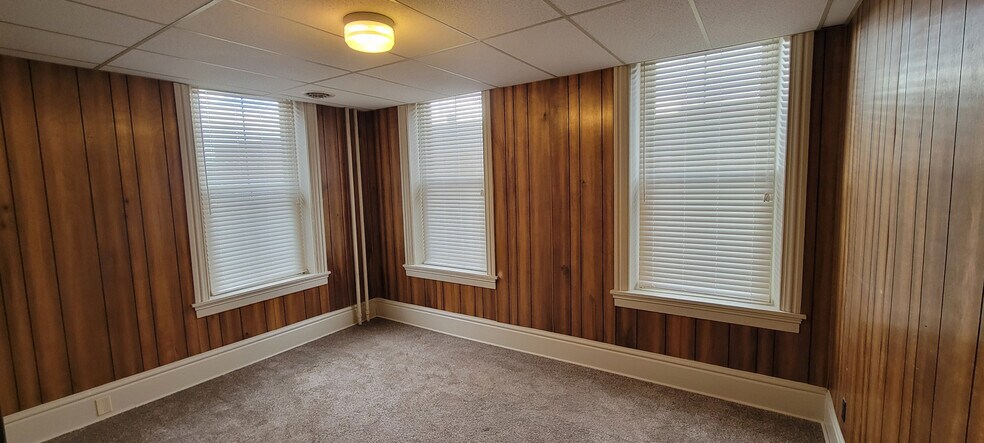 Building Photo - 22 N 2nd St