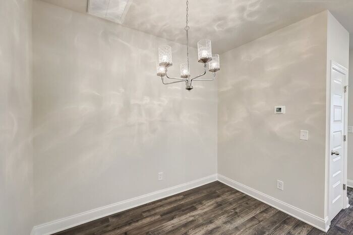 Building Photo - 1001 Lifford Ln