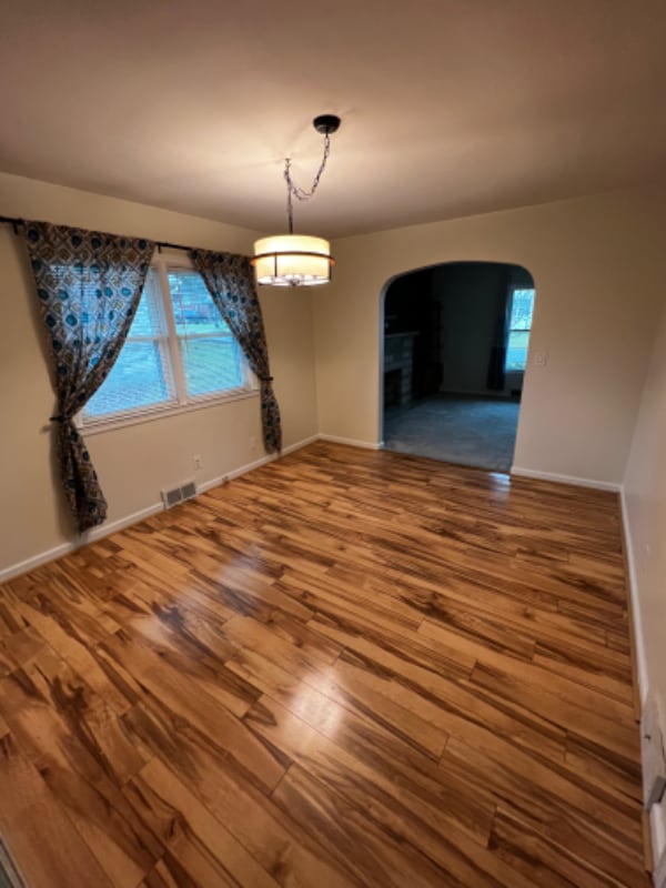Building Photo - 207 Sunnyhill Dr