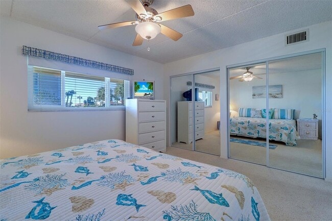 Building Photo - 868 Bayway Blvd