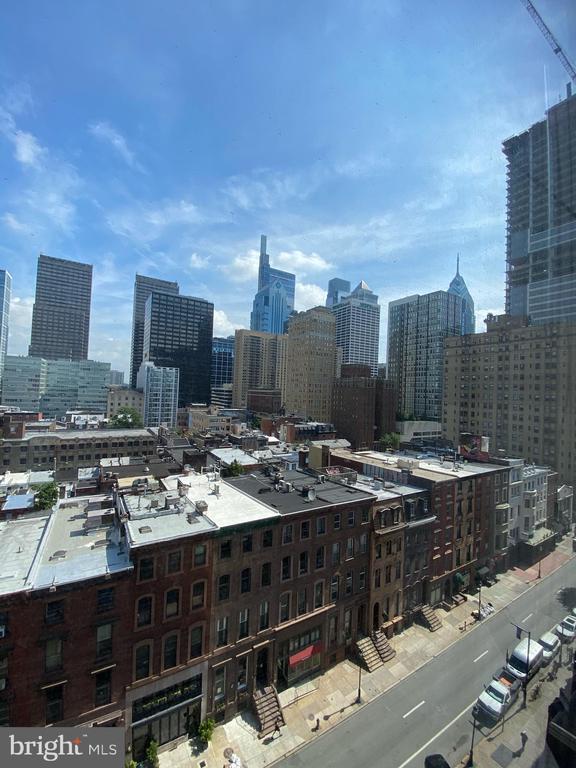 Building Photo - 2020 Walnut St