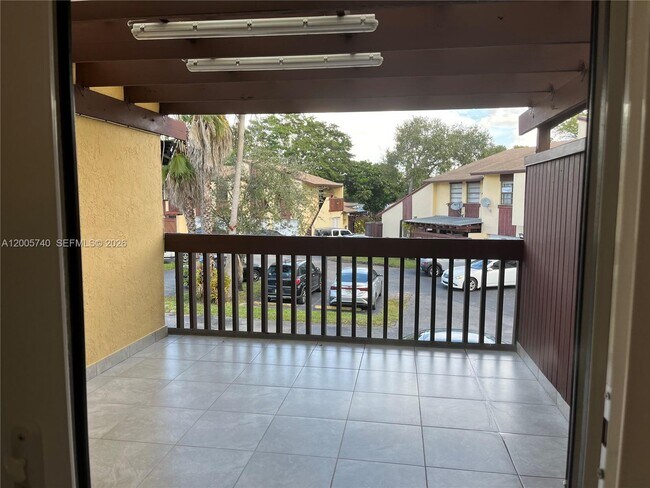 Building Photo - 6661 SW 137th Ct