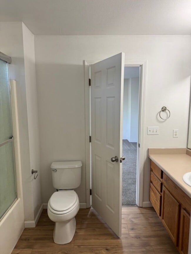 Building Photo - COMING SOON - 3 BEDROOM TOWNHOME W/ GARAGE- FRESH PAINT AND NEW FLOORING