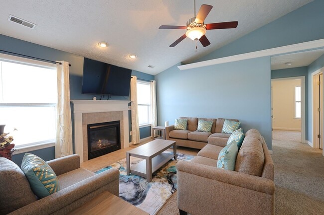 Building Photo - Charming 2-Bedroom Cul-de-Sac Home with Fire Pit Near Purdue University