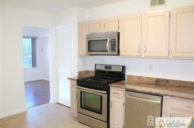 Building Photo - 1201 Plymouth Rd