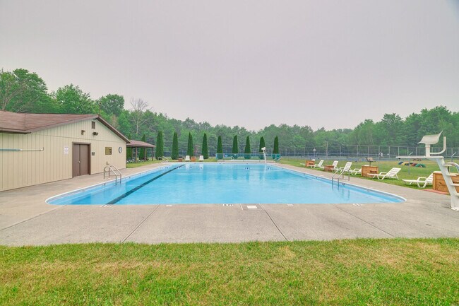 Building Photo - 91 Bruin Rd