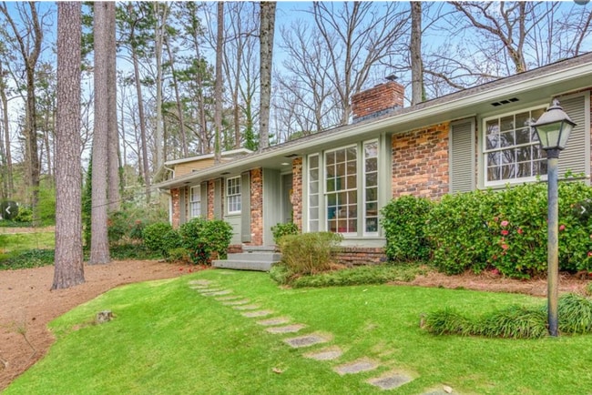 Building Photo - Ranch home in the city of Chamblee