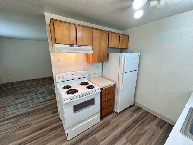 Building Photo - 2211 SE 96th Dr