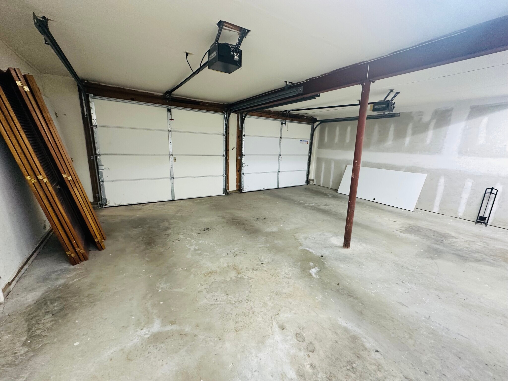 Building Photo - 3040 Middlewood Rd