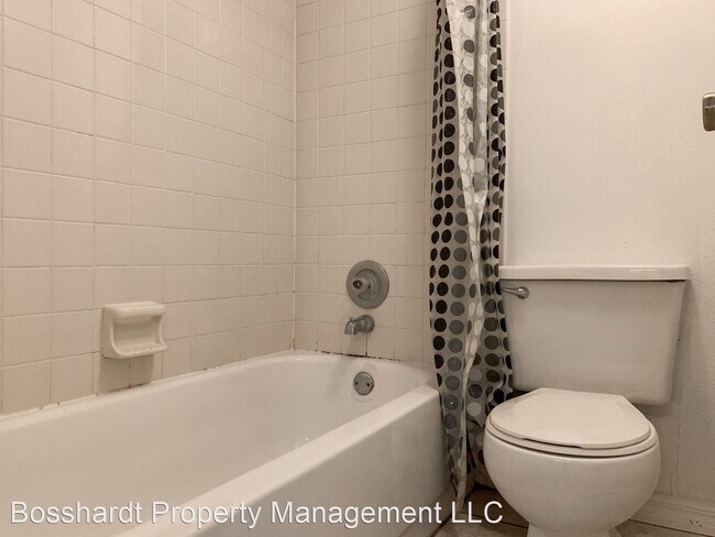 Building Photo - 3 br, 2 bath House - 450 Fairways Cir A103