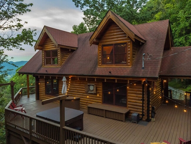 Building Photo - 141 Yellow Locust Dr