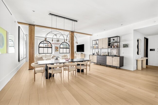 Primary Photo - 443 Greenwich St