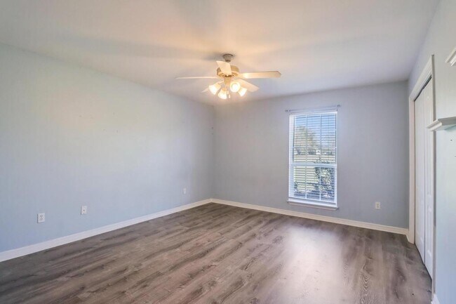 Building Photo - 17259 Moran Rd