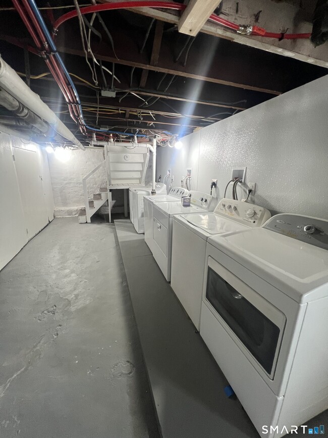 Building Photo - 67 Tremont Ave