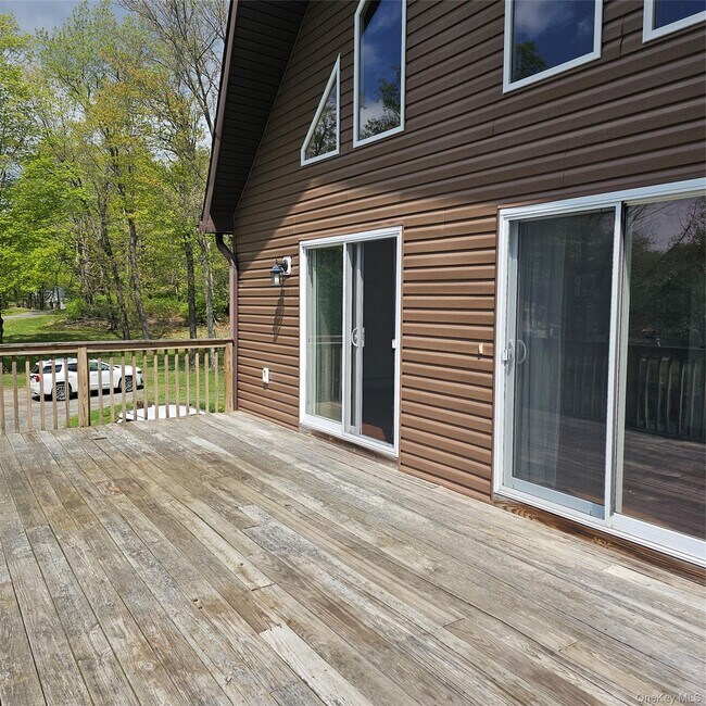 Building Photo - 2831 Pleasant Ridge Rd