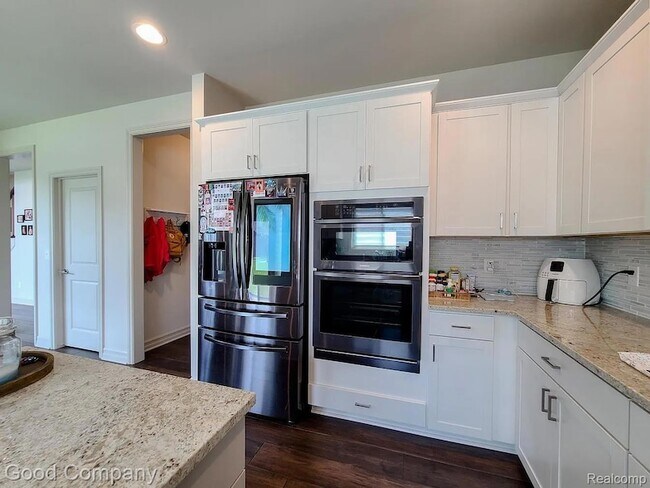 Building Photo - 5342 Rangemore Dr