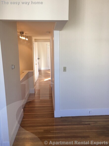 Building Photo - 45 Florence St