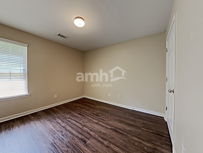 Building Photo - 2095 Mina Lane Dr