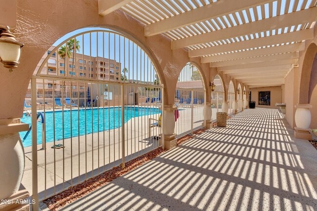 Building Photo - ***MOVE IN SPECIAL: SCOTTSDALE SHADOWS LUXURY CONDO WITH AC, WATER INCLUDED AND 9 HOLE GOLF