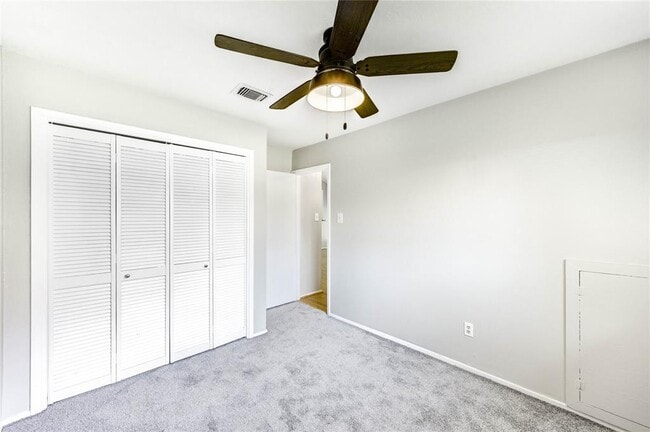 Building Photo - 5207 Beaverhill Dr