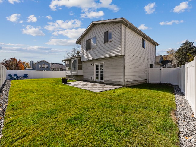 Building Photo - 6167 Eagle Nest Dr