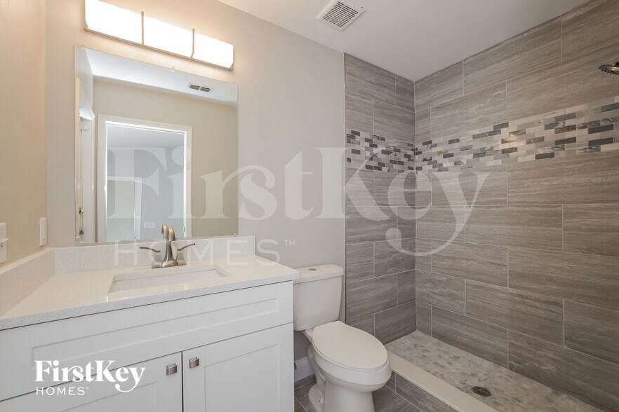 Building Photo - 429 Hanging Moss Rd